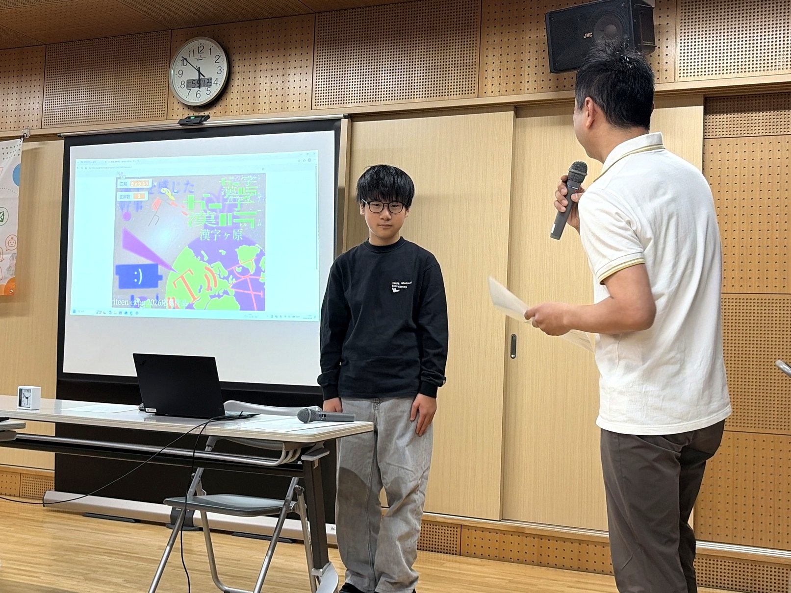 発表者8 Ｔ君の発表の写真3